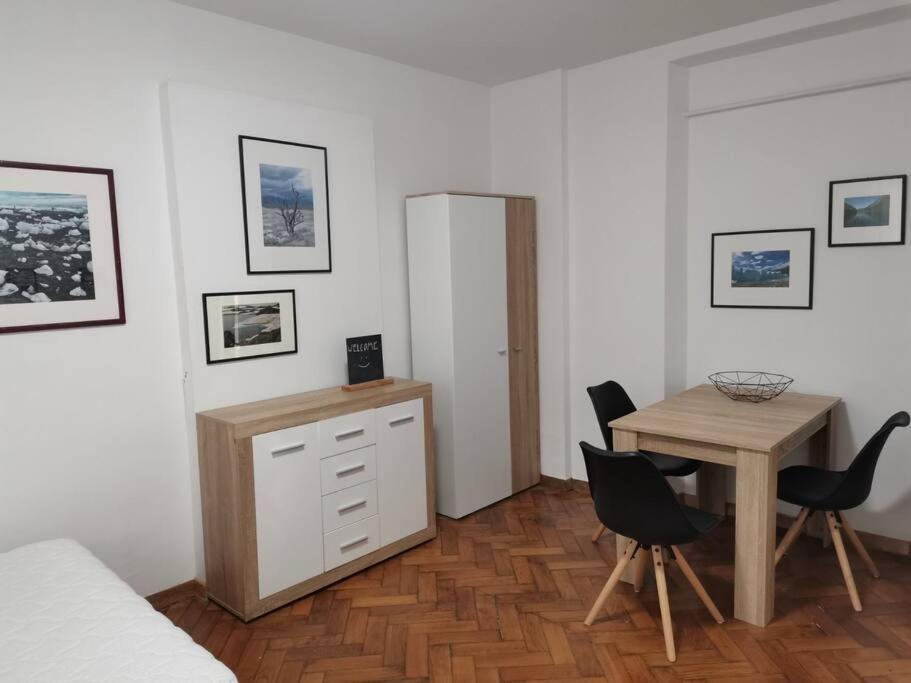 New Episode - Apartment With Private Parking Ljubljana Exteriör bild