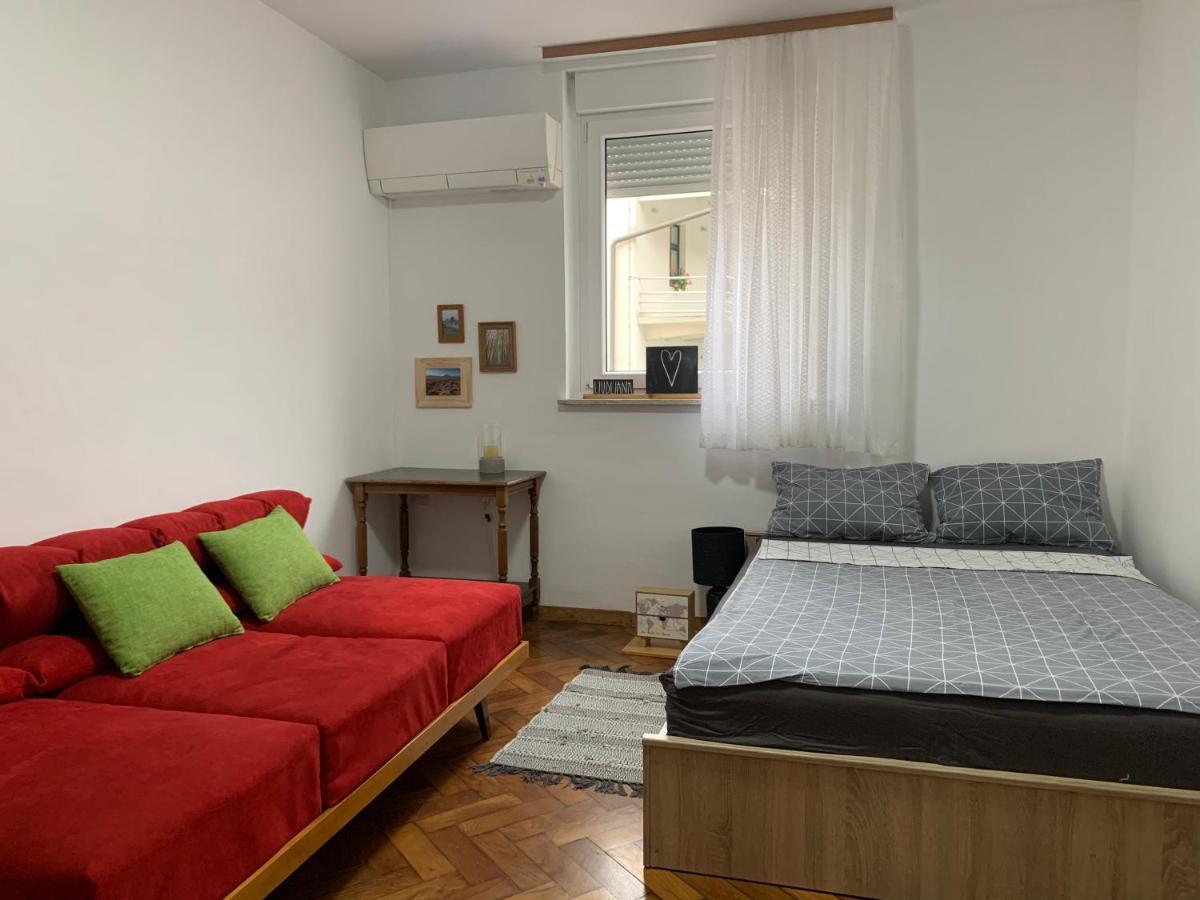 New Episode - Apartment With Private Parking Ljubljana Exteriör bild